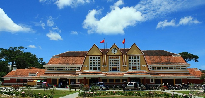 gare Dalat Vietnam facade